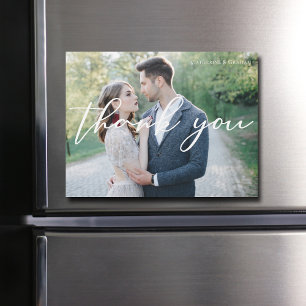 Chic White Script Bröllop Photo Tack Magnet