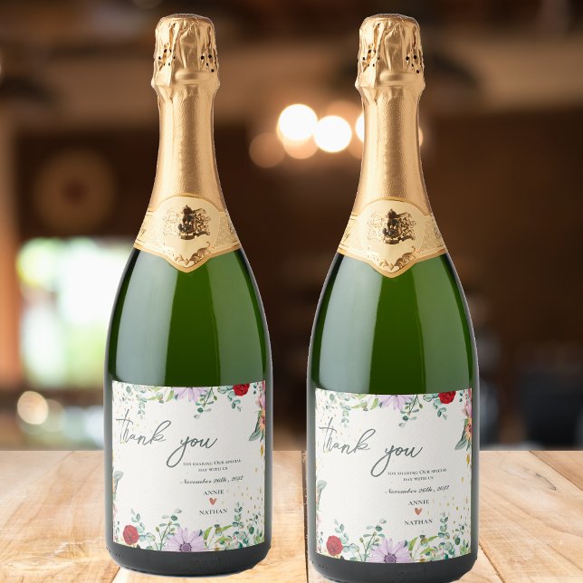 Chic Wildblommor Blommigt Bröllop Tack Favor (Chic Wildflowers Floral Wedding Thank You Favor Sparkling Wine Label)