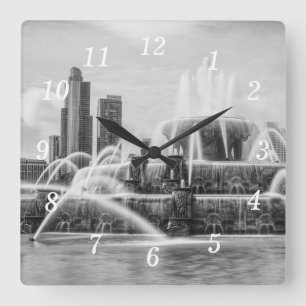 Chicago Buckingham Grayscale Wall Clock Fyrkantig Klocka