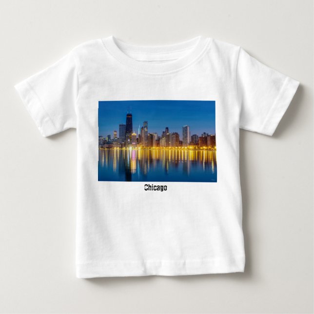 Chicago Dawn Cityscape Baby T-Shirt (Framsida)