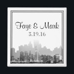 Chicago Destination Wedding Magnet<br><div class="desc">Den här moderna bröllopsinbjudan, som heter Chicago Destination Wedding, har en ljusvit bakgrund. Det finns en svart dubbla gräns och en illustration av Chicagoskylinen vid grund. Den här uppsättningen har inbjudningar, sparar datumkort, svarskort, tackkort, kort för bordsnummer tält, kuvertförseglingar, vin-etiketter, bindemedel, returetiketter och många fler dagar med bröllop-papper i delar,...</div>