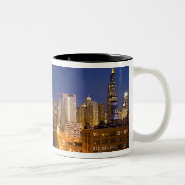 Chicago, Illinois, siluett fotograferad från West  Två-Tonad Mugg (Höger)