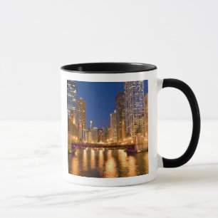Chicago, Illinois, Siluett och Chicagofloden vid Mugg