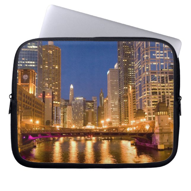 Chicago, Illinois, Skyline och Chicago River vid Laptop Sleeve (Framsidan)