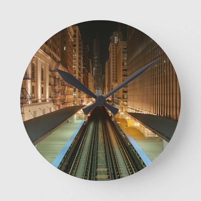 Chicago 'L' Station i natt Rund Klocka (Framsida)