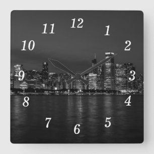 Chicago Nattlig Stadsscen Grayscale Väggklocka