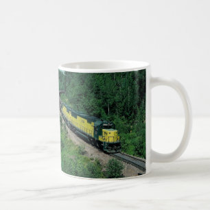 Chicago och nordvästlig EMD-nr. 8028 med malmtra Kaffemugg