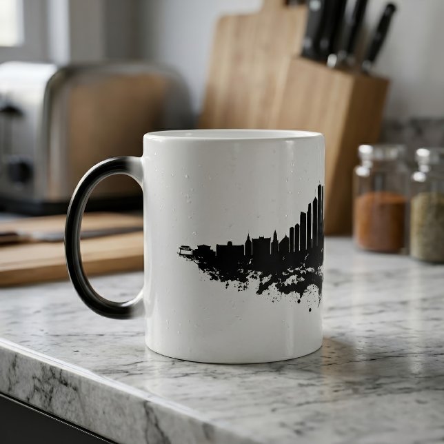 Chicago Siluett Svart Vitt Akvarell Stadskonst Magisk Mugg (Chicago Skyline Black White Watercolor City Art. Color Morph Mug)