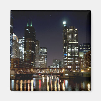 Chicago Skyline och Bridge vid Night Magnet