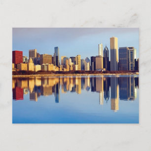 Chicagoskylin med reflektion vykort