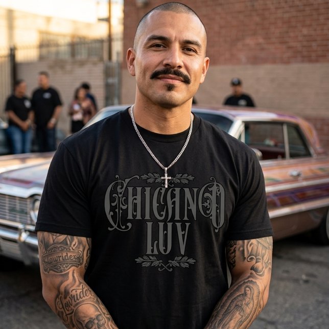 Chicano kärlek svart anpassat namn t shirt (Skapare uppladdad)