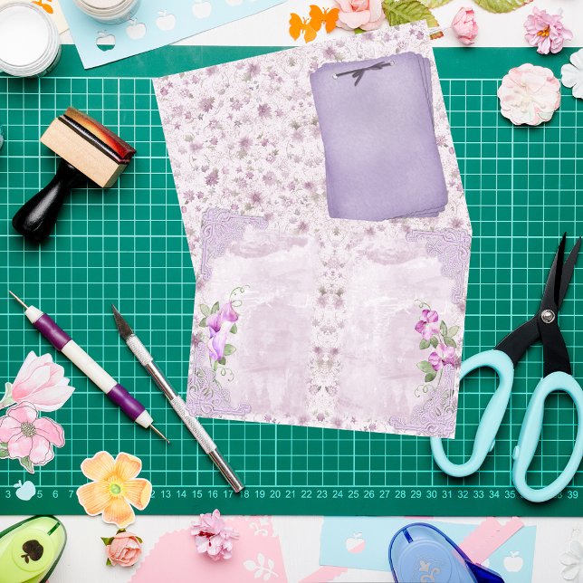 Chicen Skrapbook Journal i Lavender Blommigt Count (Skapare uppladdad)