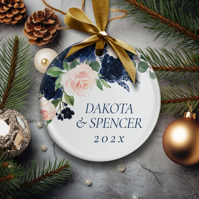 Chicens bloomar | Monogram för marin blå och  Blom Julgransprydnad Keramik (Skapare uppladdad)