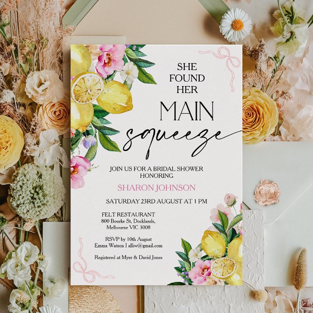 Chicens Rosa Hon hittade Möhippan Viktigt. Inbjudningar (Lemon Bridal Shower Invitation Template, Pink Floral Lemon Bridal Shower Invitation, Main Squeeze)