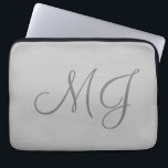 Chicens unika monogram Grått Classical Laptop Fodral<br><div class="desc">Trendig Modern Anpassa Professionell Enkel design.</div>