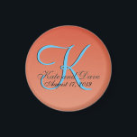 Chicens unika röda Orange Magnet<br><div class="desc">Chicen unik är fantastisk,  fantasifull,  kapriös,  impulsiv,  visuell,  snabb och idiosynkratisk. All bilder och teckningar © Jesterful.</div>