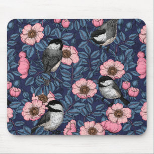 Chickadees i vilden ro i rosa och blått musmatta