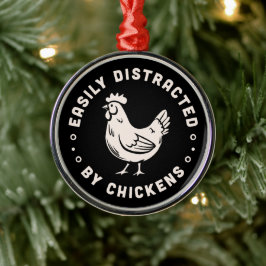 Chicken älskare citerar som lätt distraheras av ky julgransprydnad metall