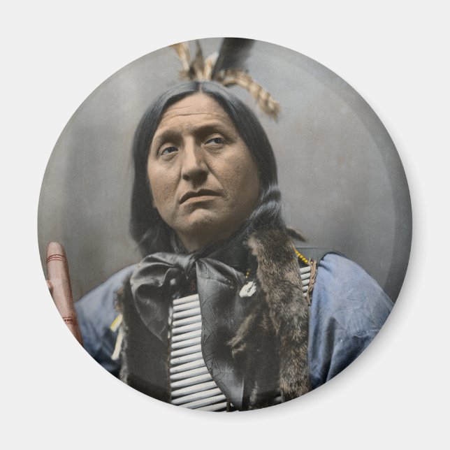 Chief Lämnat Hand Bear Chief 1898 - Vintage Magnet (Framsidan)