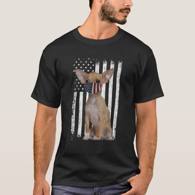Chihuahua American Flagga Patriotic Chihuahua Hund T Shirt (Framsida)