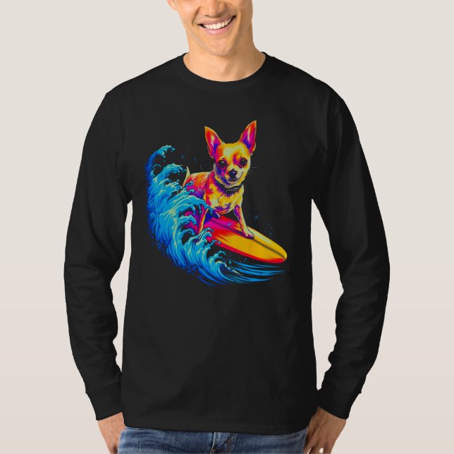 Chihuahua Dog Surfing T Shirt (Framsida)