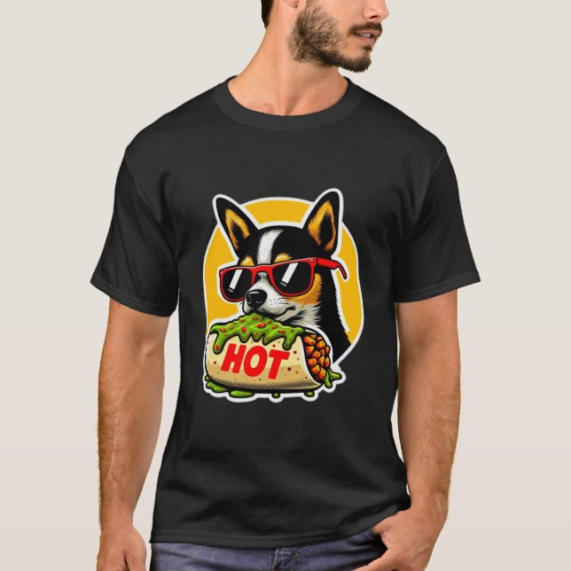 CHIHUAHUA EATING BURRITO 8 T SHIRT (Framsida)