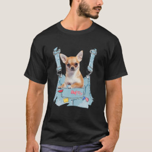 Chihuahua in Pocket 2 Strap Front overalls För man T Shirt