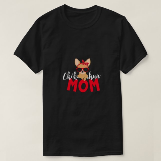 Chihuahua Mamma med sunglass och Bandana T Shirt (Design framsida)