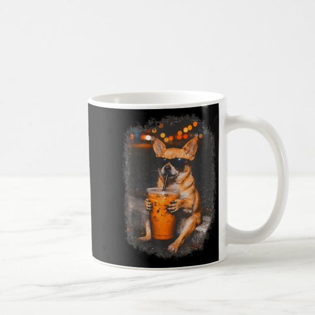 Chihuahua med glasögon dricker iskaffe hund kaffemugg (Höger)