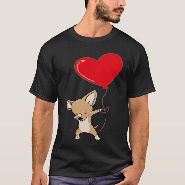 Chihuahua With Heart Balloon Valentines Day Love B T Shirt (Framsida)