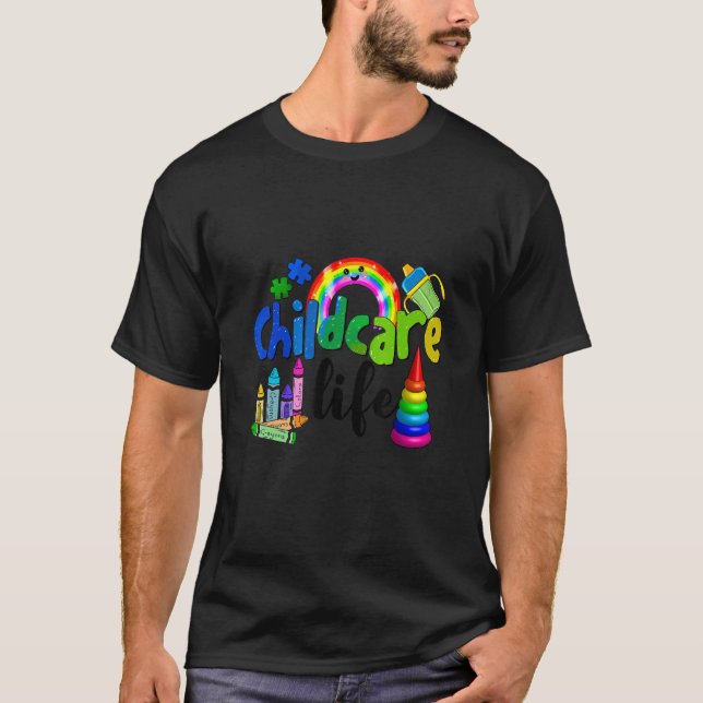 Childcare life daycare puzzle piece crayons and ra t shirt (Framsida)