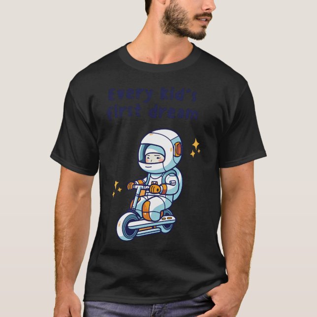 Childomy Dreams Astronaut T Shirt (Framsida)