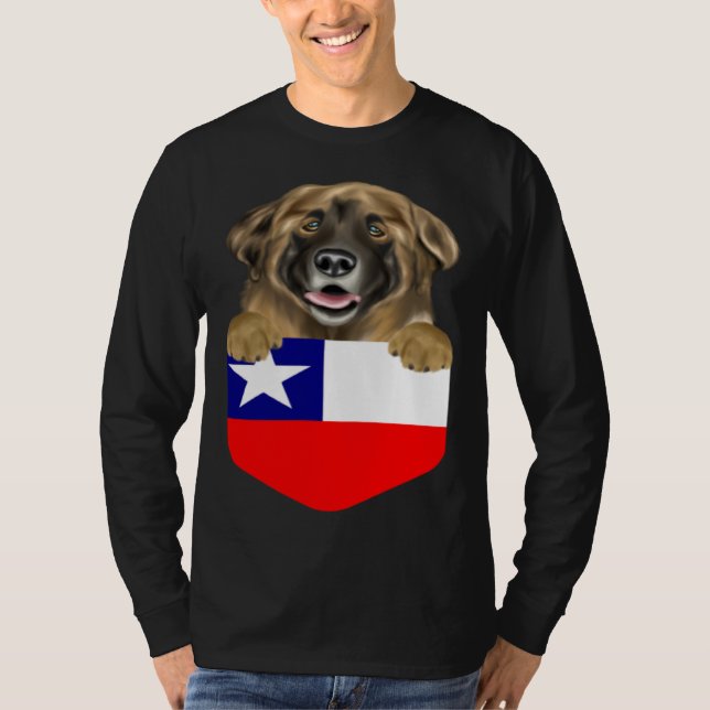 Chile Flag Leonberger Dog In Pocket T Shirt (Framsida)