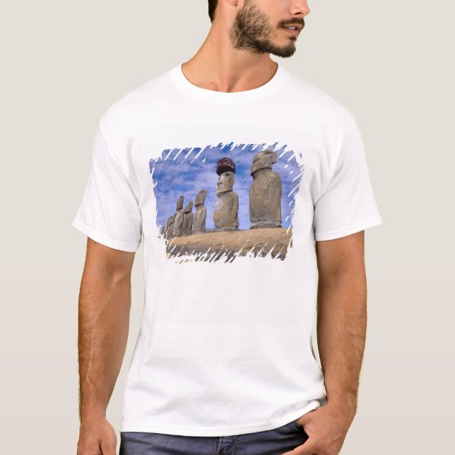 Chile, Påskön. De 15 Moais vid Ahu T-shirt (Framsida)