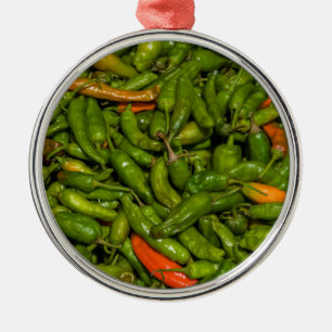Chilies Till Salu På Marknad Julgransprydnad Metall