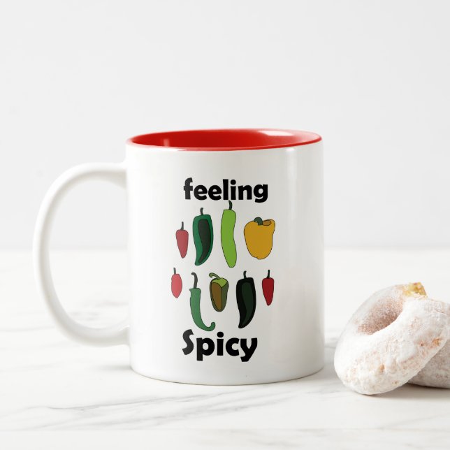 Chilipeppar Känner Spicy Fiesta-fest Två-Tonad Mugg (Med munk)