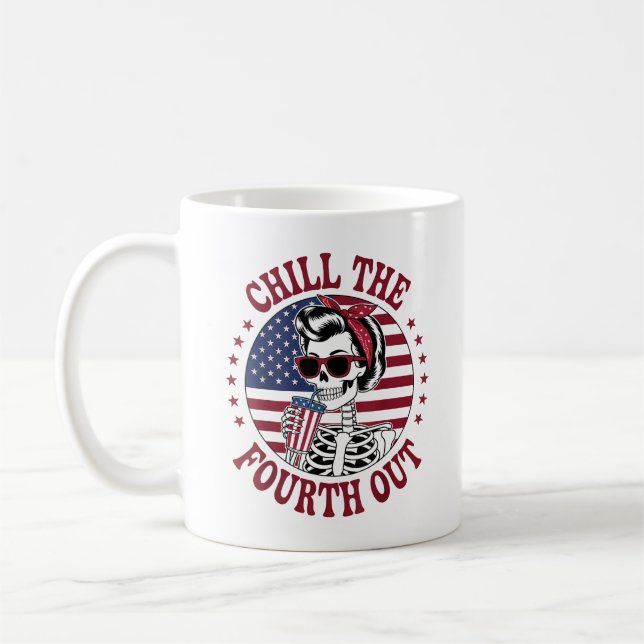 Chill den fjärde utvändiga skeleton 4 juli kaffemugg (Vänster)