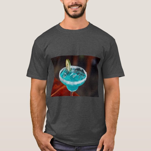 Chill Margarita Cocktail Vibes T Shirt (Framsida)