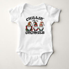 Chillar med mina Gnomer Hänger Ut Gnom T Shirt