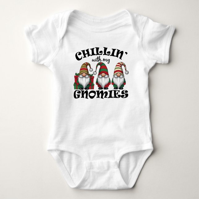 Chillar med mina Gnomer Hänger Ut Gnom T Shirt (Framsida)