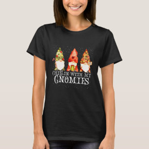 Chillin med min Gnomies Garden Gnome-jula Pa T Shirt