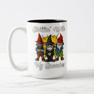 Chillin med min Gnomies roliga trädgårds- Gnomes Två-Tonad Mugg