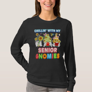 Chillin med min högre Gnomies-lärare Kid Student T Shirt