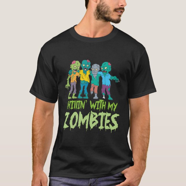 Chillin med min Zombies Halloween Kids Funny T Shirt (Framsida)