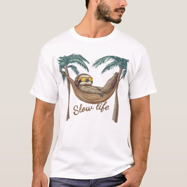 Chillin' Sloth in a Hammock Oversized T-Shirt (Framsida)
