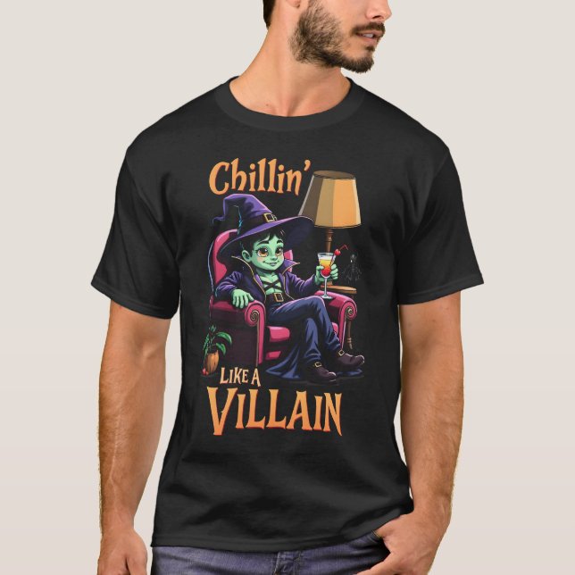 Chillin som en Villain Vampire Vibes T Shirt (Framsida)