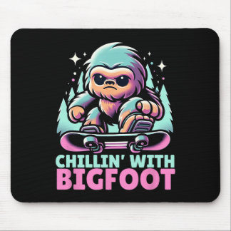 Chillin’ with Bigfoot Alpine Winter Snowboa Musmatta