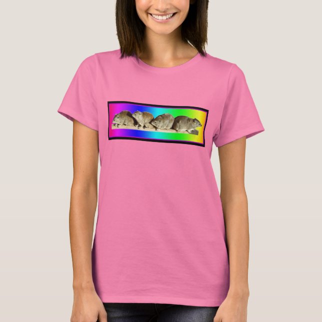 Chilling African Hyrax T Shirt (Framsida)