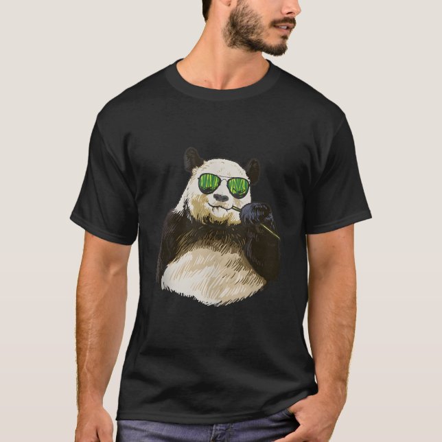 Chilling Panda Eating Bamboo Bear T Shirt (Framsida)