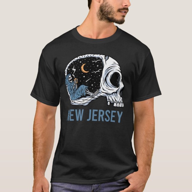 Chilling Skeleton - New jersey T Shirt (Framsida)
